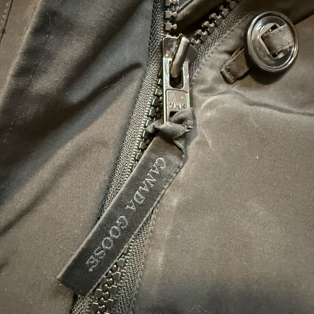 Canada Goose | Rideau Parka Black Label - Picture 2 of 8